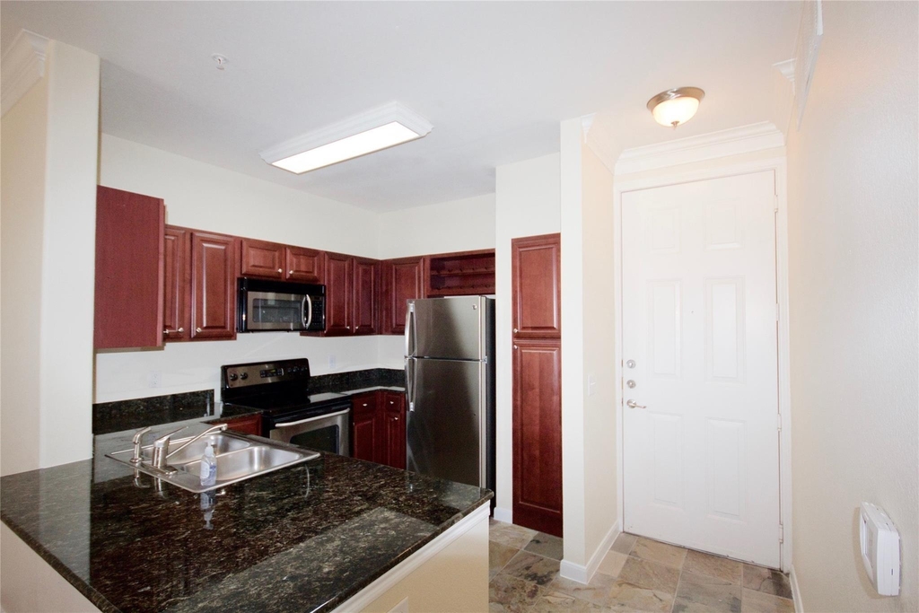 7575 Kirby Drive - Photo 13