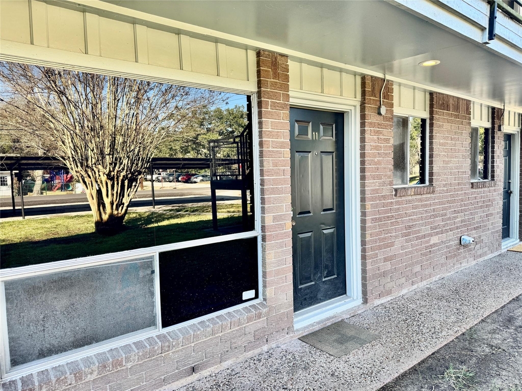 2201 North Grand Boulevard - Photo 2