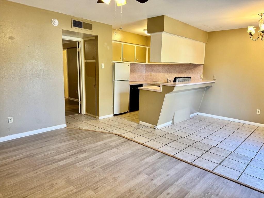 2201 North Grand Boulevard - Photo 3