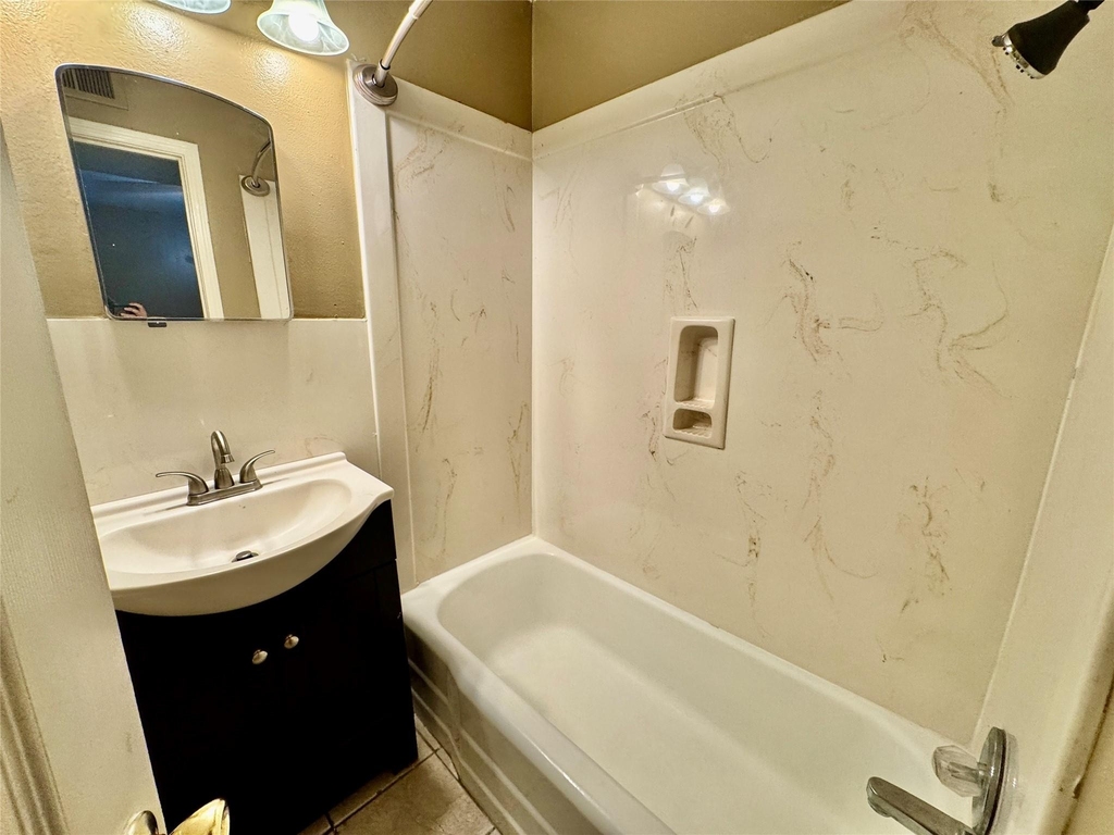 2201 North Grand Boulevard - Photo 12