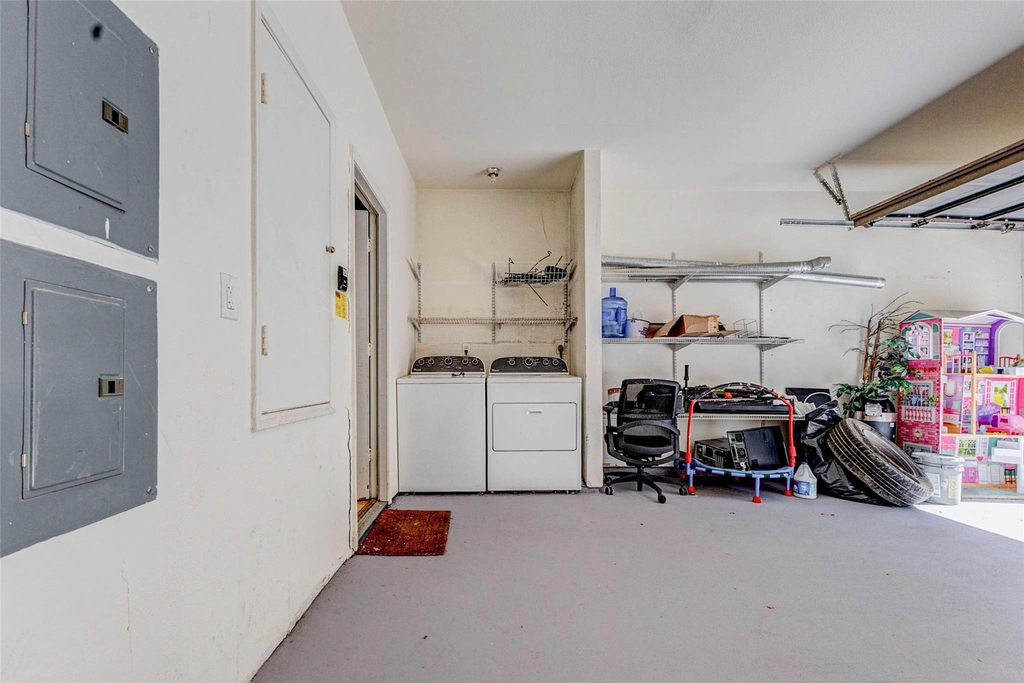 3800 Tanglewilde Street - Photo 18
