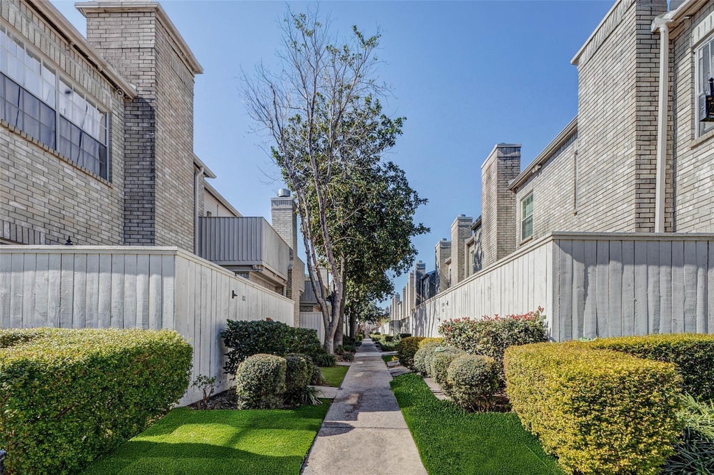 3800 Tanglewilde Street - Photo 0