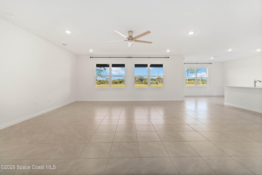 5072 Alabaster Drive - Photo 3