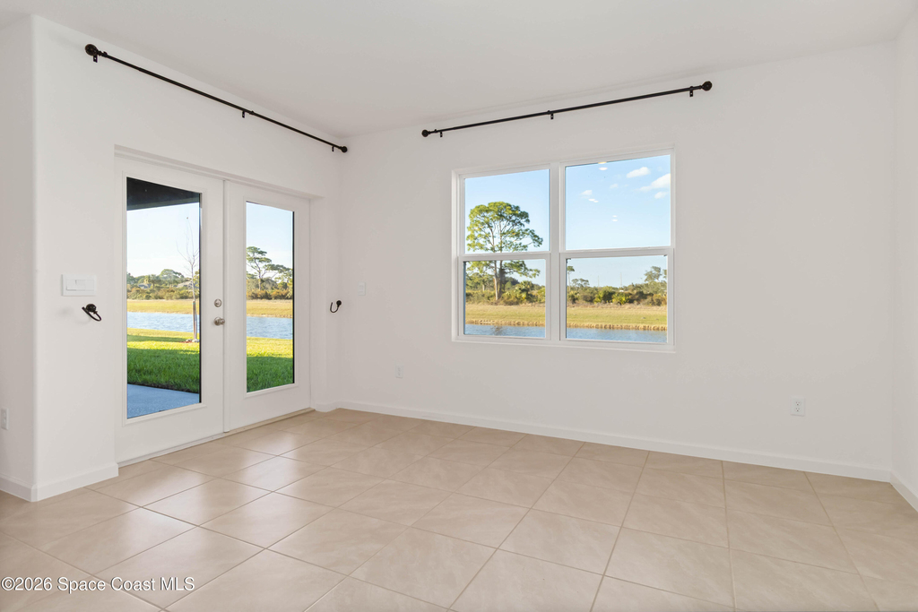 5072 Alabaster Drive - Photo 10