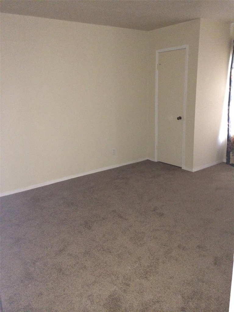 11830 Mosscrest Drive - Photo 12