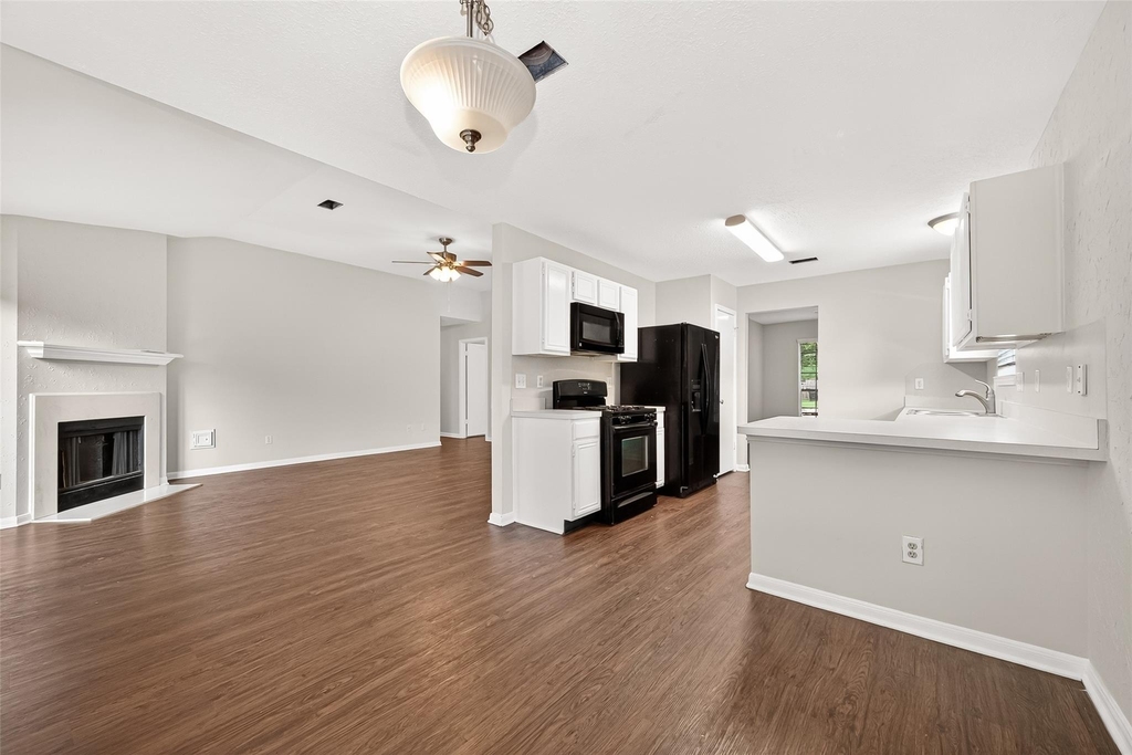 28811 Stapleford Street - Photo 12