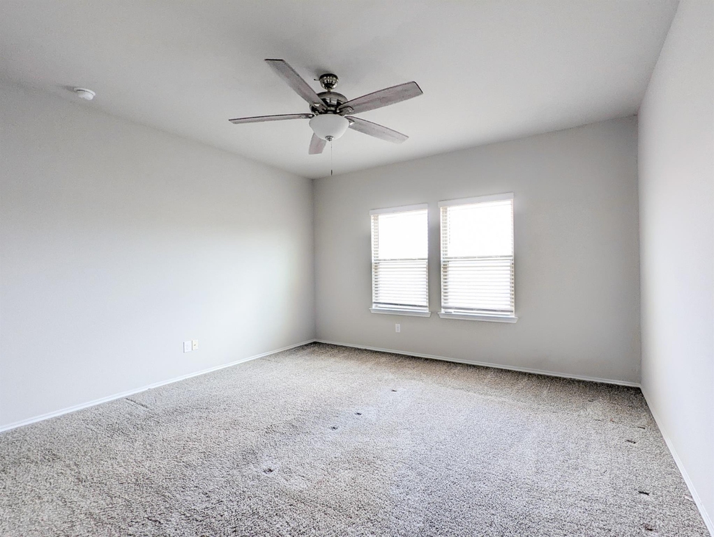 14541 Montclair Way - Photo 11
