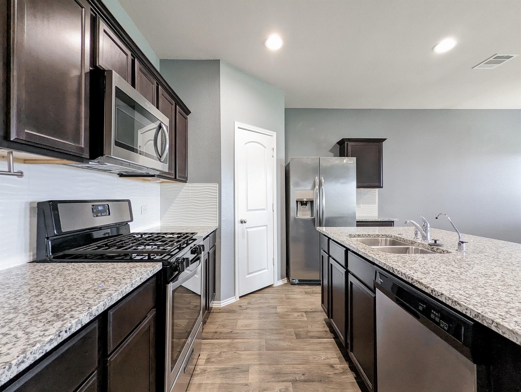 14541 Montclair Way - Photo 1