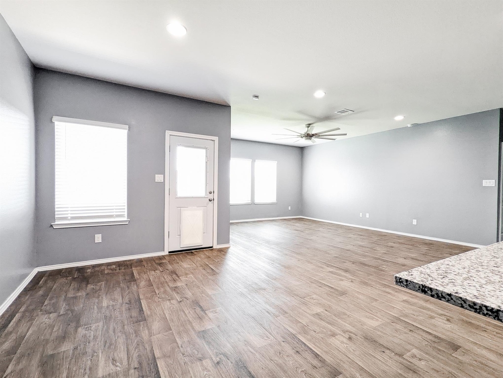 14541 Montclair Way - Photo 7