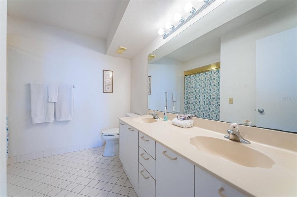 5801 Bahia Del Mar Circle - Photo 15