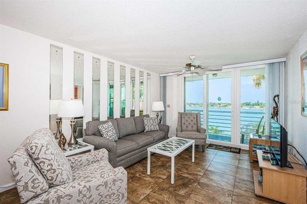 5801 Bahia Del Mar Circle - Photo 9