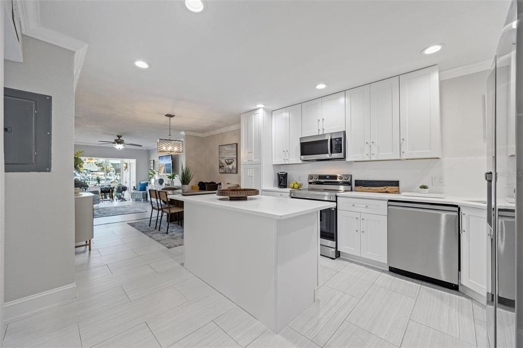 1008 Apollo Beach Boulevard - Photo 4