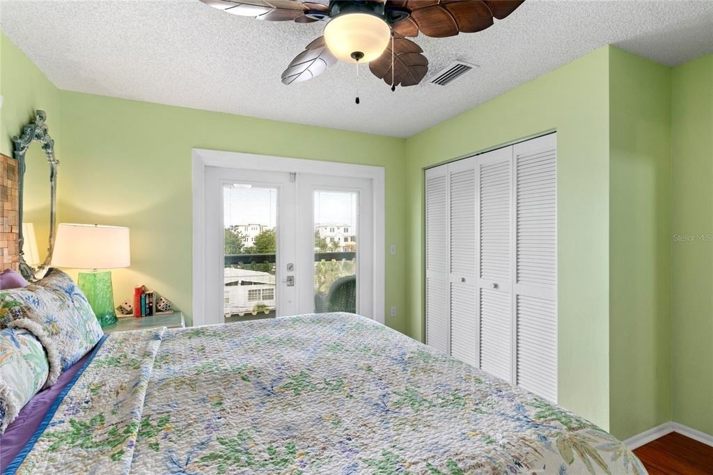 2511 Avenue C - Photo 12