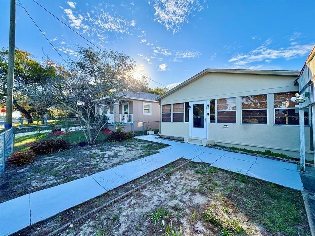 524 E Lime Street - Photo 1