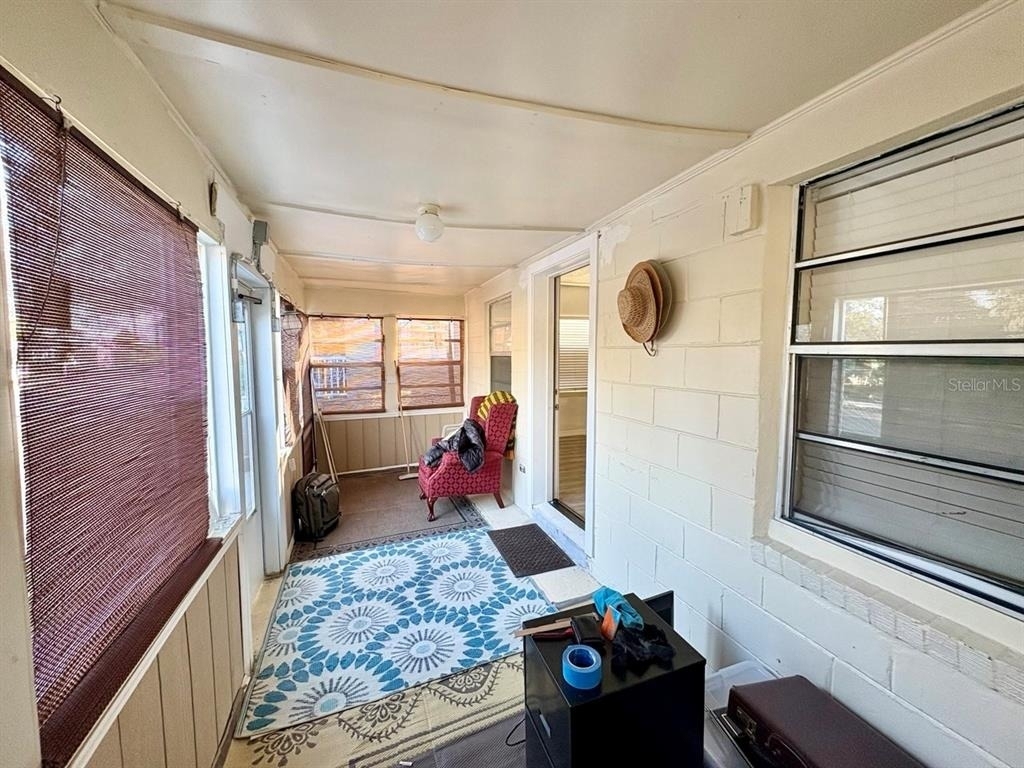 524 E Lime Street - Photo 3