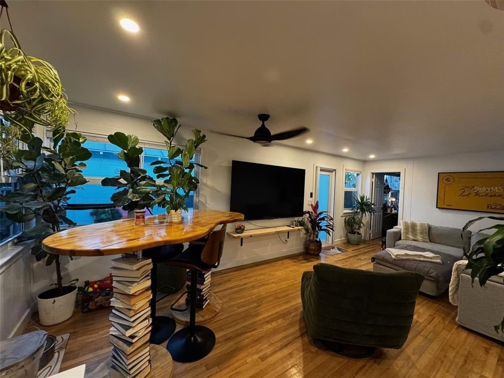 1616 N N Street N - Photo 1