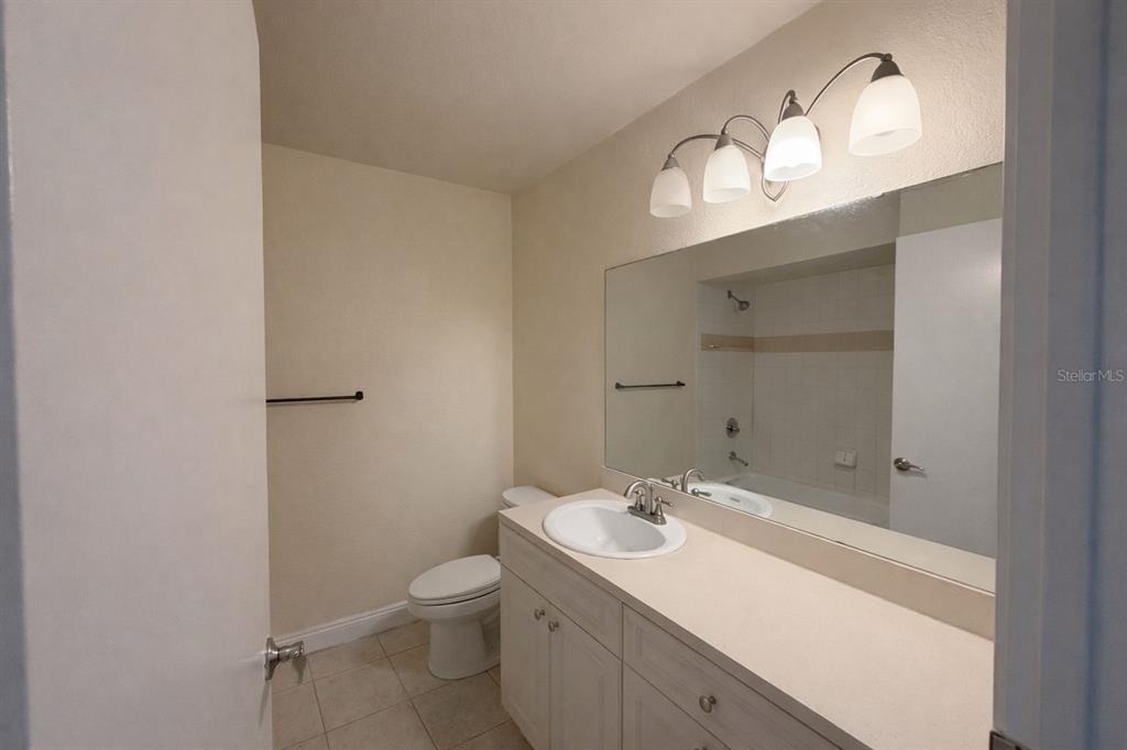 1908 Lake Atriums Circle - Photo 4