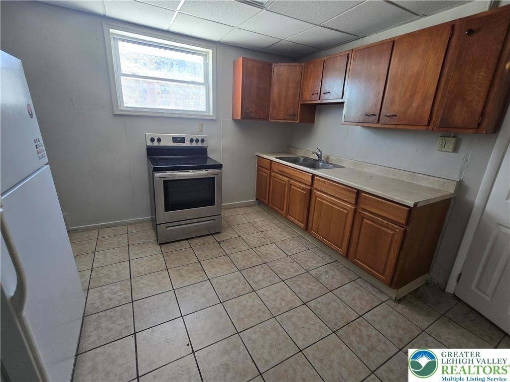 211 Columbia Street - Photo 2