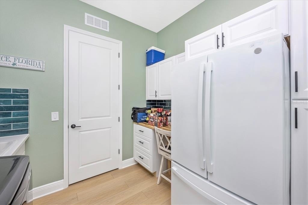 18805 Valleta Avenue - Photo 21