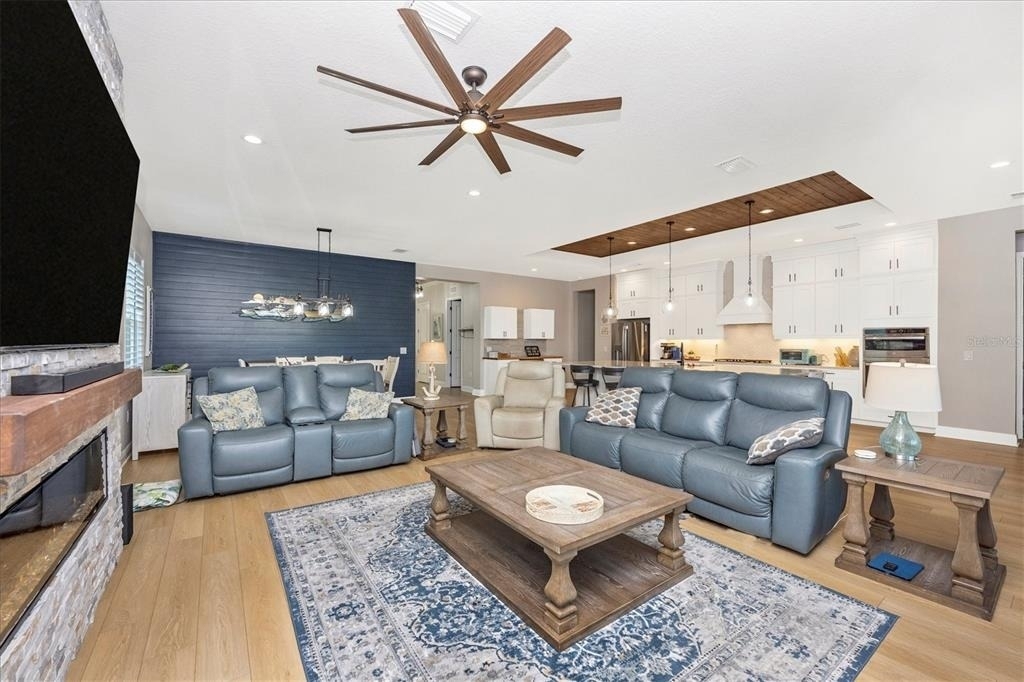 18805 Valleta Avenue - Photo 16
