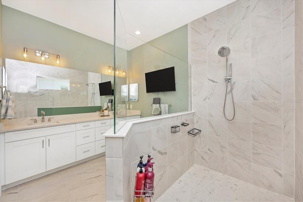 18805 Valleta Avenue - Photo 26