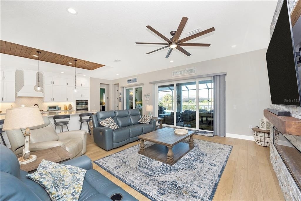 18805 Valleta Avenue - Photo 13