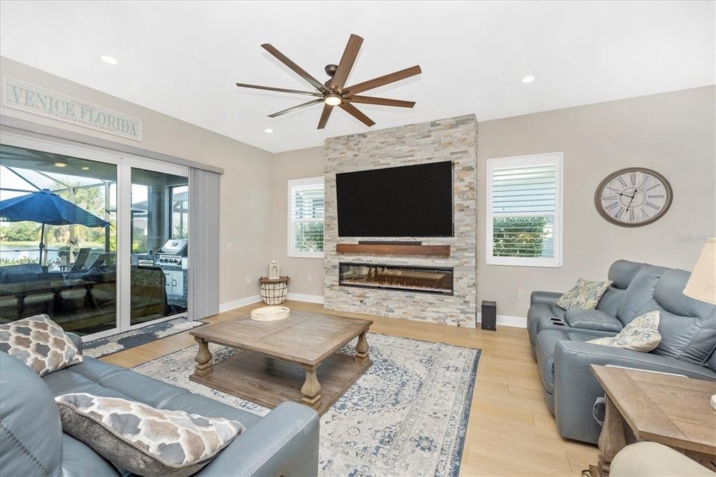 18805 Valleta Avenue - Photo 14
