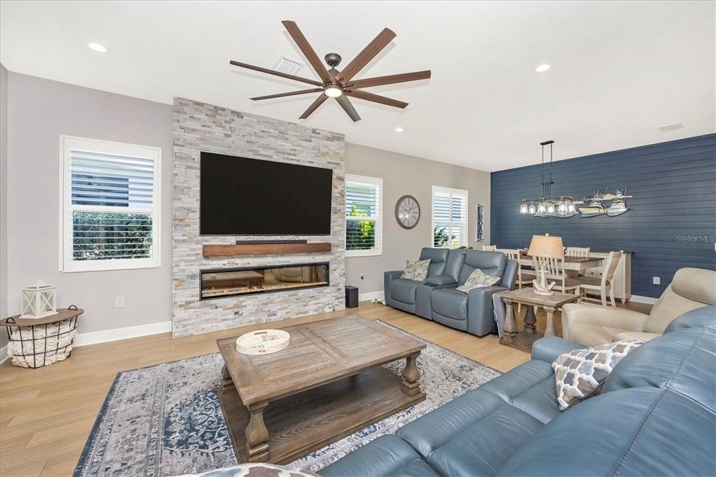 18805 Valleta Avenue - Photo 15