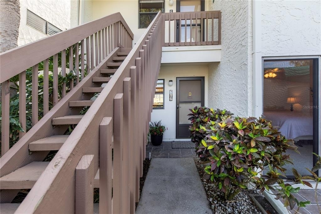 696 Bird Bay Drive W - Photo 0