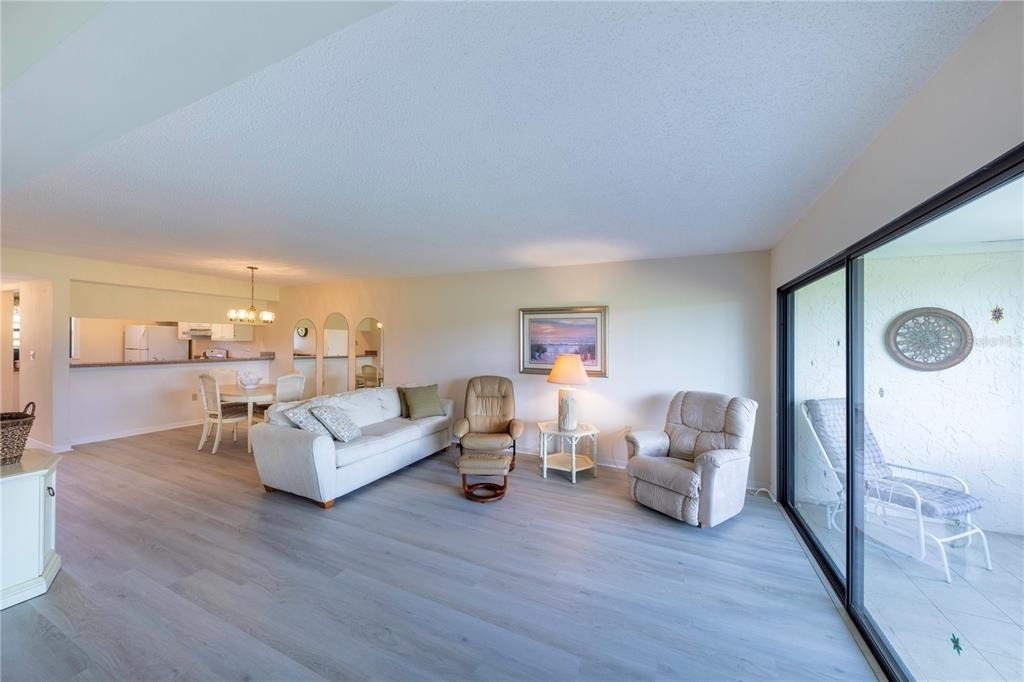 696 Bird Bay Drive W - Photo 5