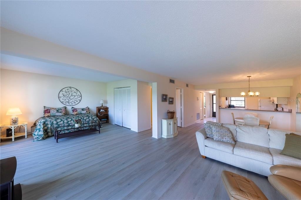 696 Bird Bay Drive W - Photo 4