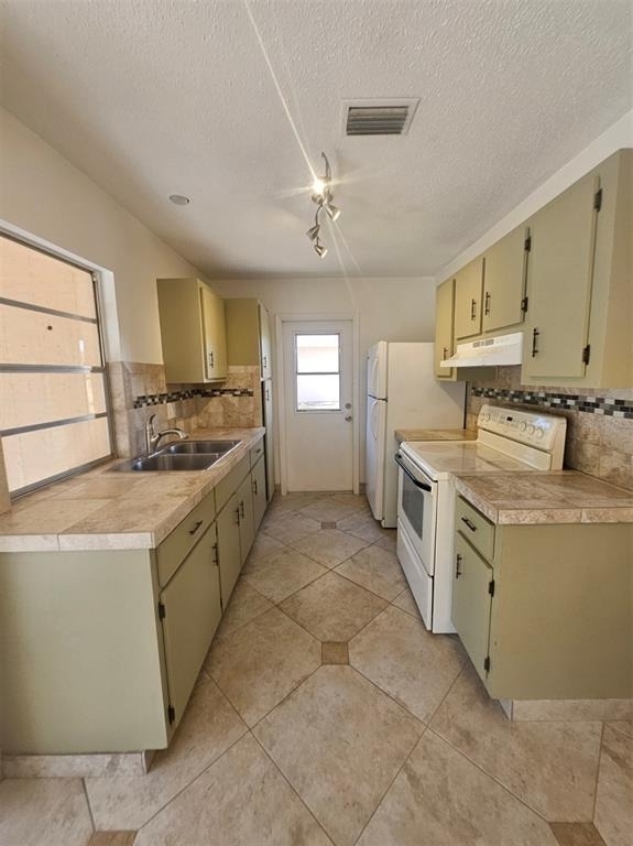 1225 Armsdale Avenue - Photo 9