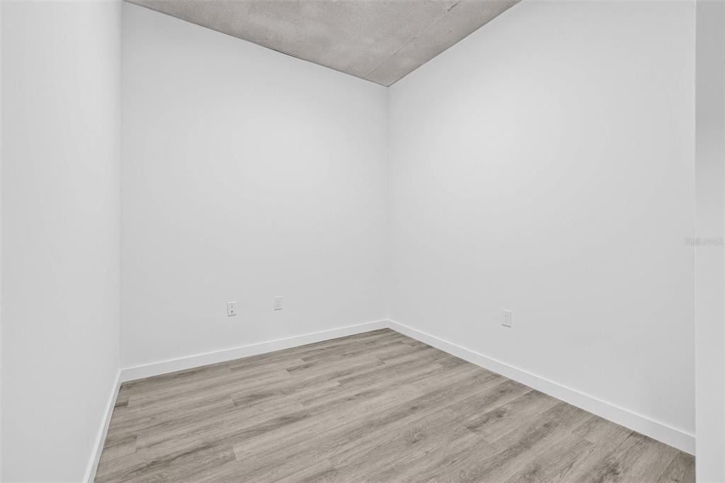 221 Main Street N - Photo 13