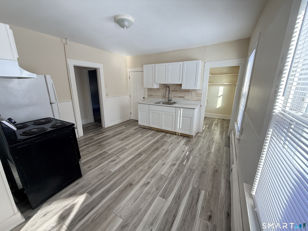 15-17 Beacon Street - Photo 1