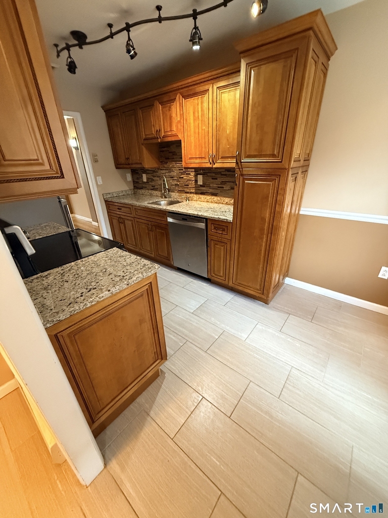 23 Margo Court - Photo 2