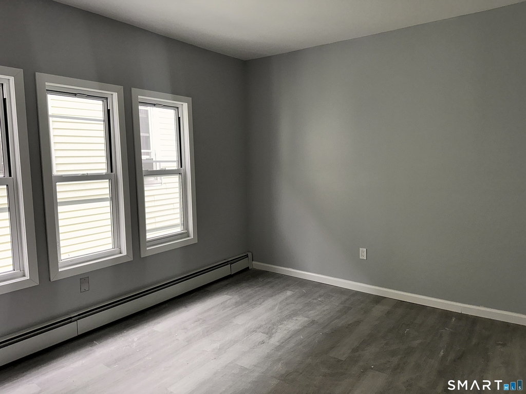 240 Madison Avenue - Photo 13