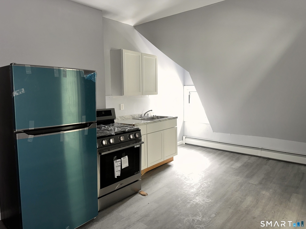 240 Madison Avenue - Photo 12