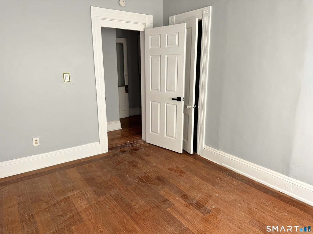 240 Madison Avenue - Photo 2