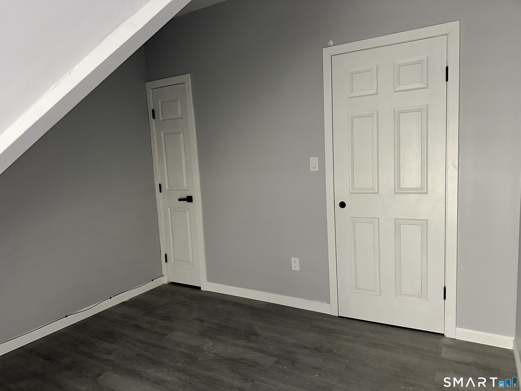 240 Madison Avenue - Photo 9