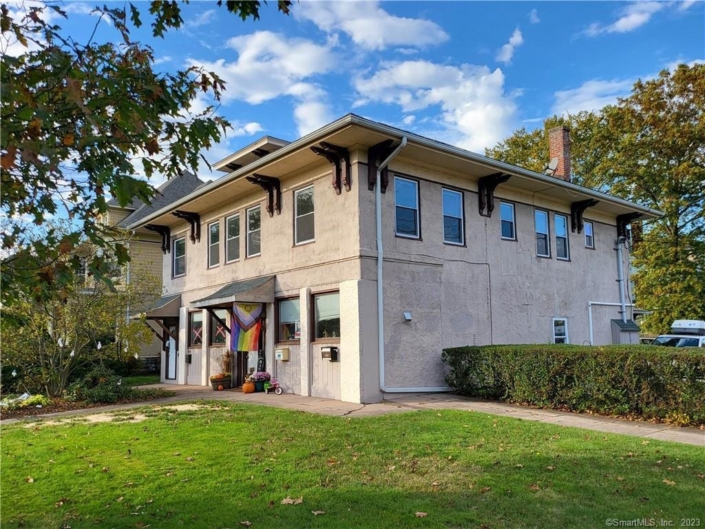 805 Edgewood Avenue - Photo 0