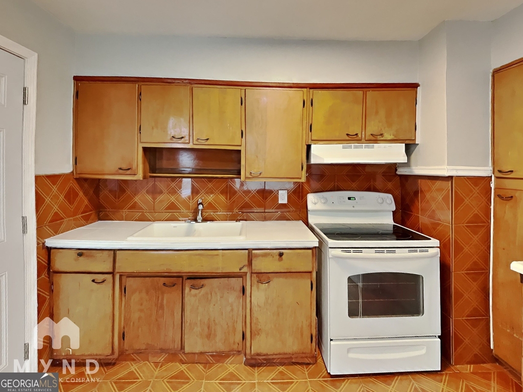 730 Hill Street - Photo 1
