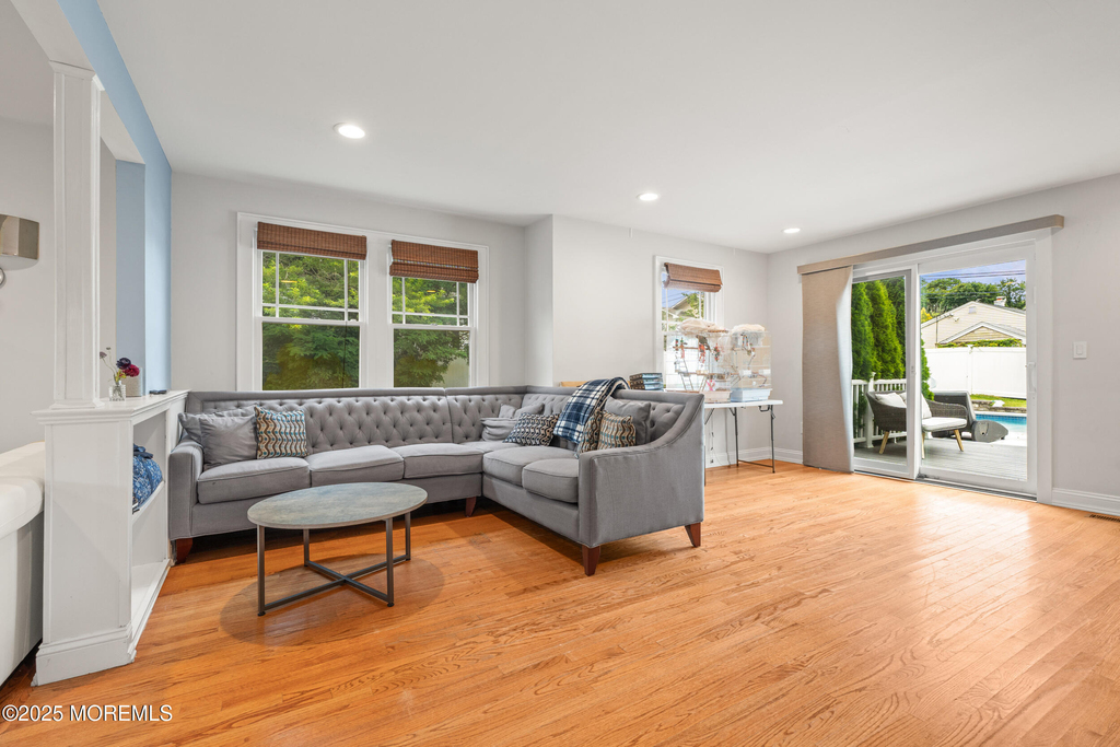 250 Alpern Avenue - Photo 4