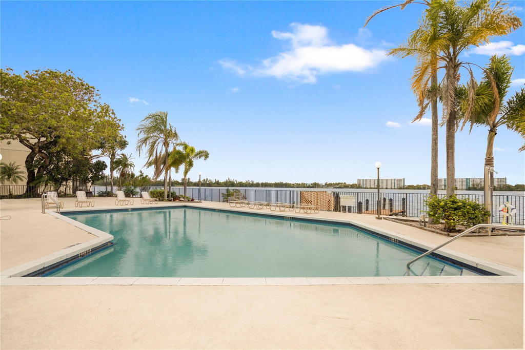 118 Lake Emerald Drive - Photo 53
