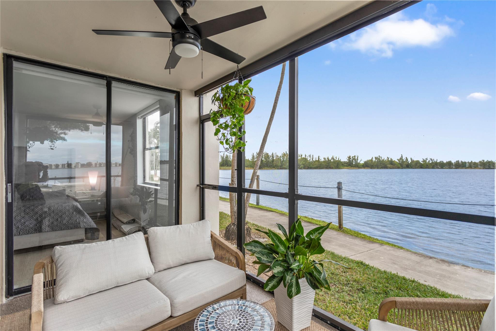 118 Lake Emerald Drive - Photo 46