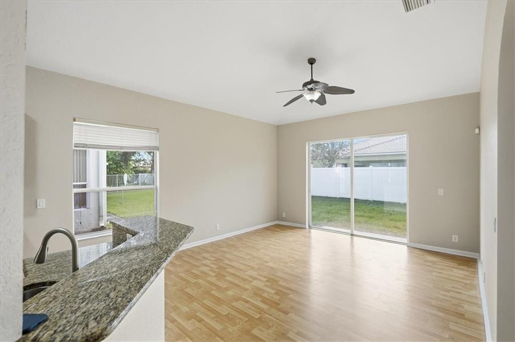 6217 Spring Lake Terrace - Photo 9