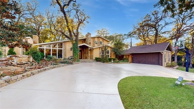 2821 Dove Pond Drive - Photo 1