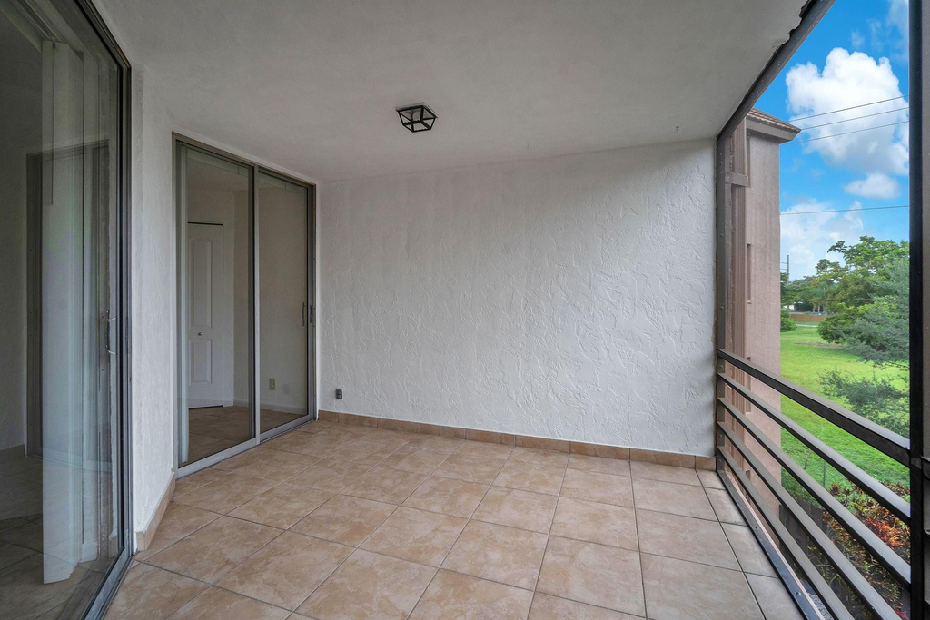 3100 N Pine Island Road - Photo 22
