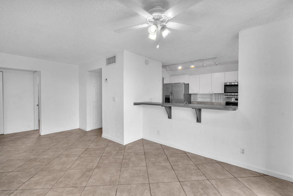 3100 N Pine Island Road - Photo 11