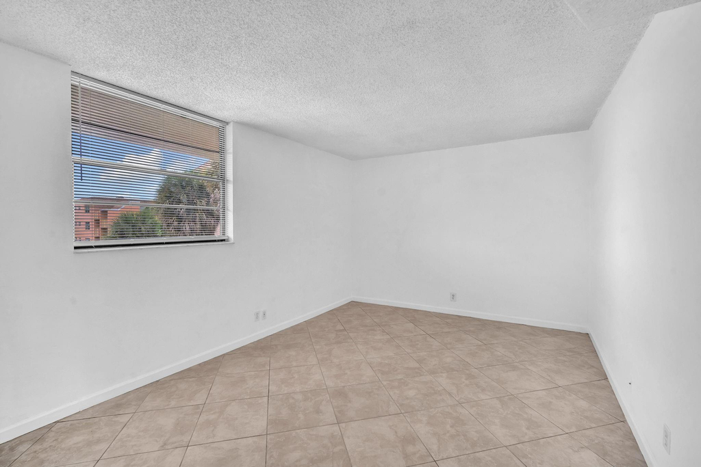 3100 N Pine Island Road - Photo 13