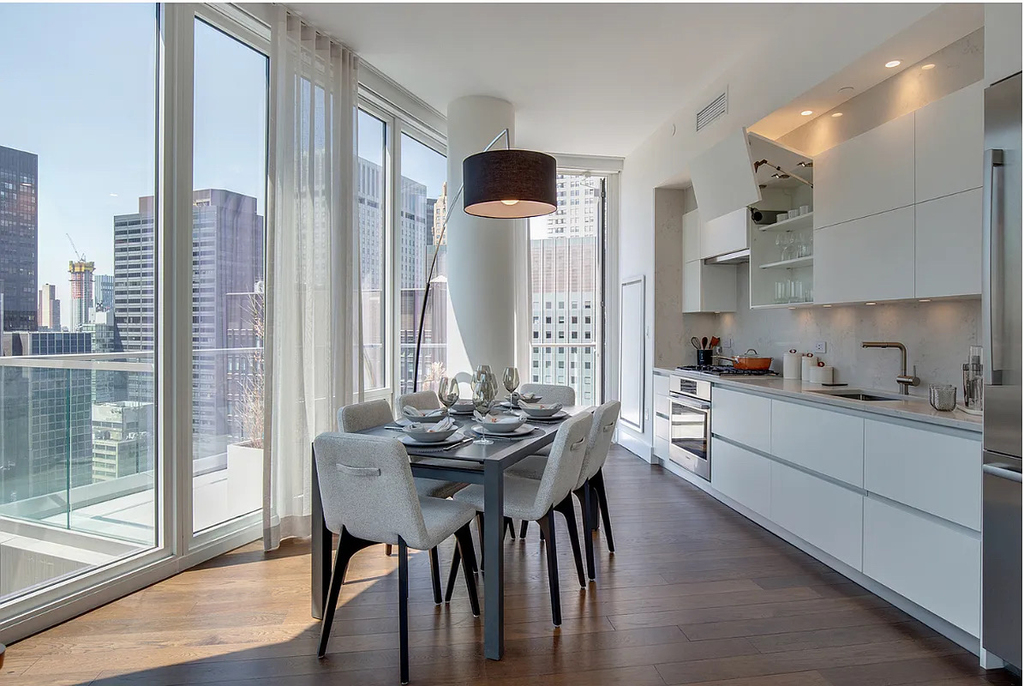 East 44th Street - Photo 1